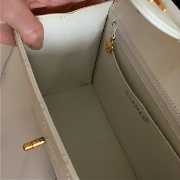 Chanel - Picture 10 of 11